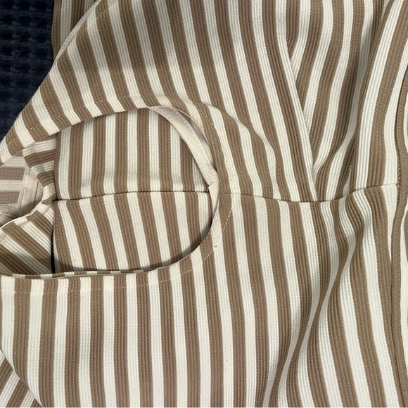 Loft Dress - Picture 11 of 12